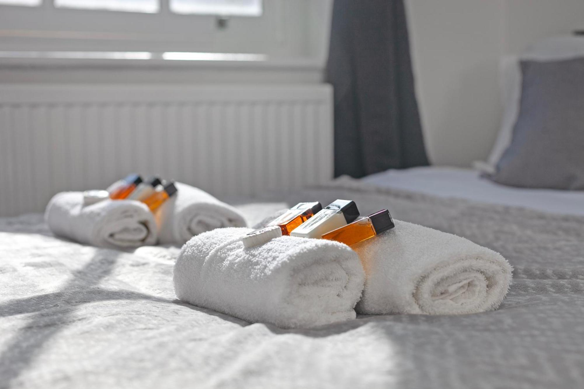Beautiful 3 Bedroom Flat In Scott Ellis Gardens Londres Extérieur photo